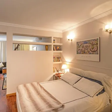 Gello Aparthotel *